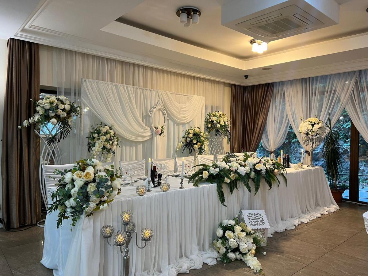 Hotel Holiday Maria Baile Herculane Luaran gambar