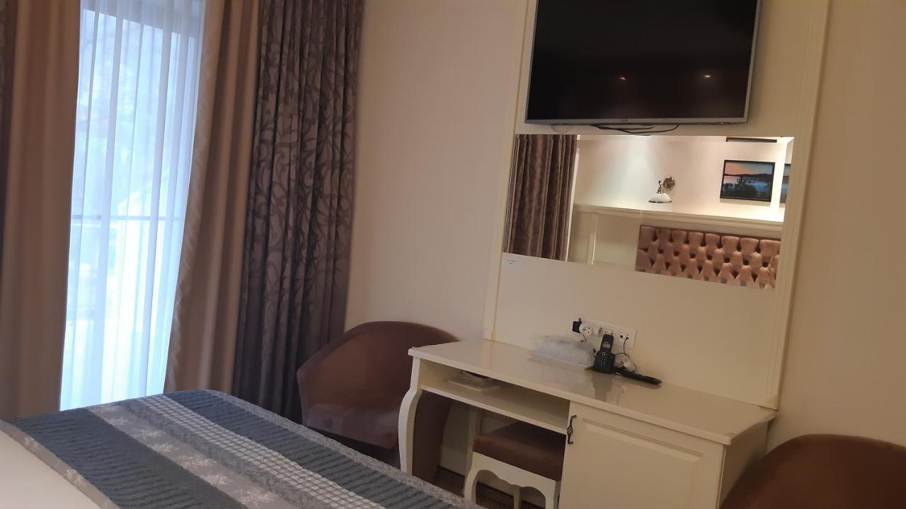 Hotel Holiday Maria Baile Herculane Luaran gambar