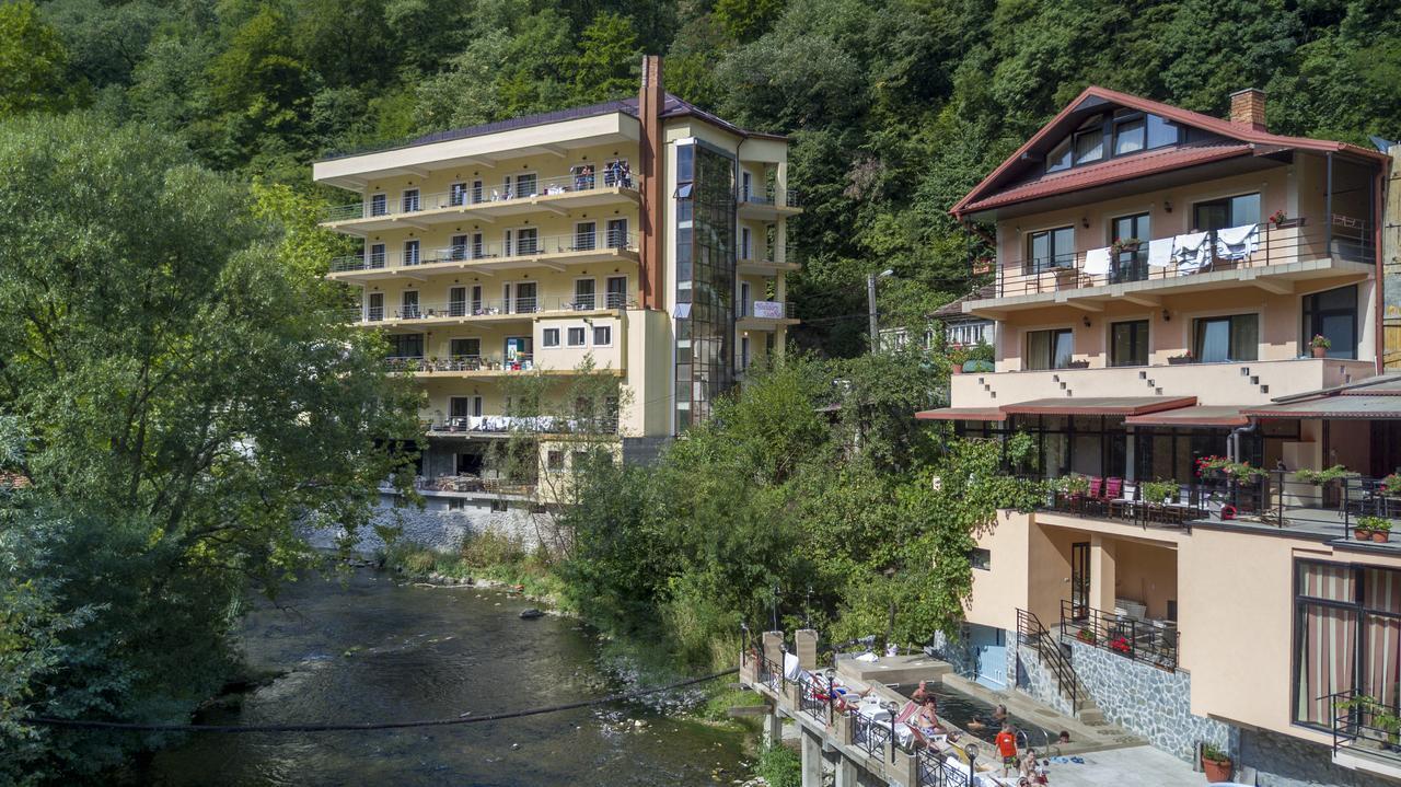 Hotel Holiday Maria Baile Herculane Luaran gambar