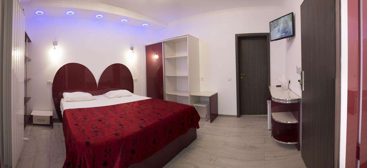 Hotel Holiday Maria Baile Herculane Luaran gambar
