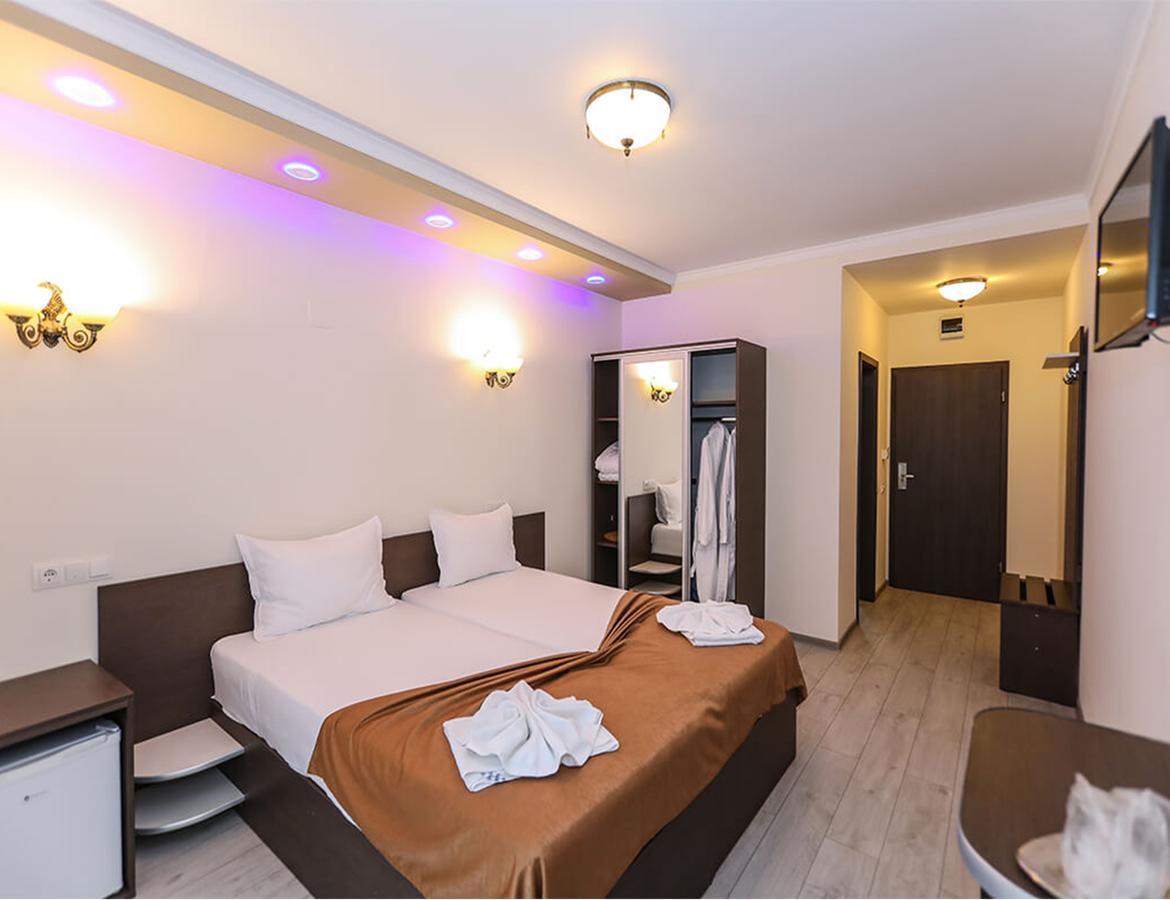 Hotel Holiday Maria Baile Herculane Luaran gambar