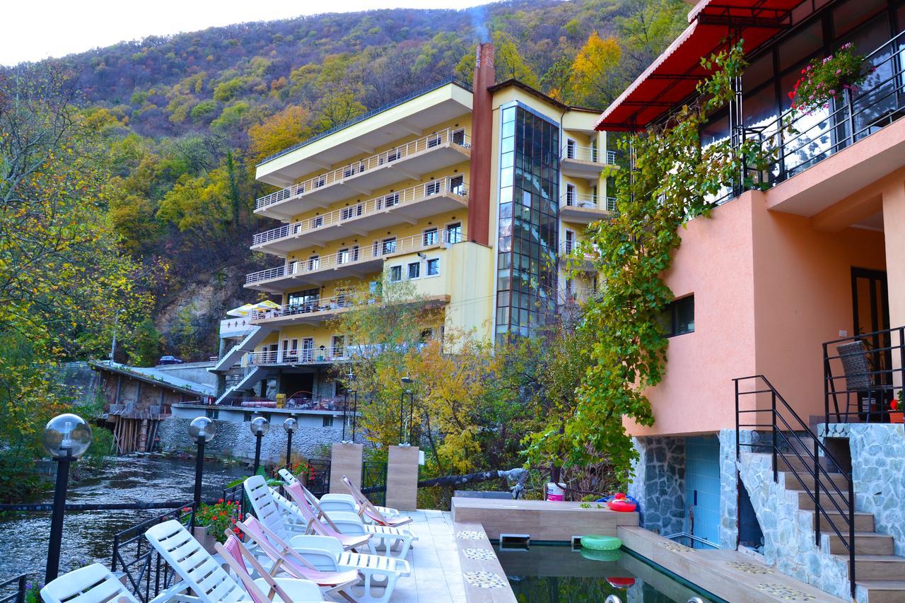Hotel Holiday Maria Baile Herculane Luaran gambar