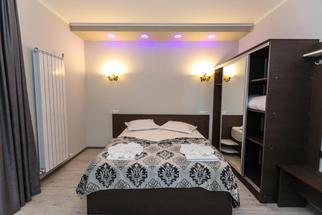 Hotel Holiday Maria Baile Herculane Luaran gambar